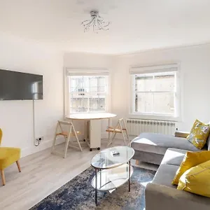 Apartment Flat In Centre
